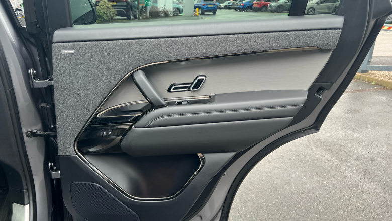 Land Rover Range Rover Sport 3.0 D300 Dynamic SE 5dr Auto Diesel Estate